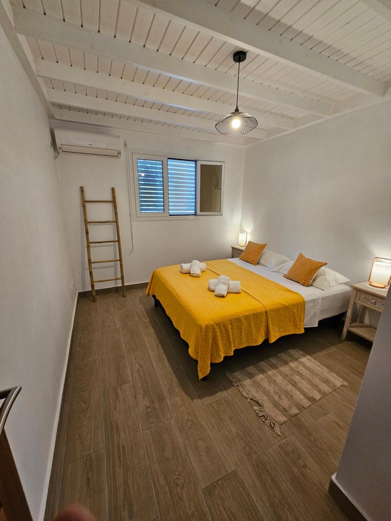 Villa Celyote - Haut De Villa, Vue Mer, A 150M De La Plage Anse Figuier 豪特尔 外观 照片